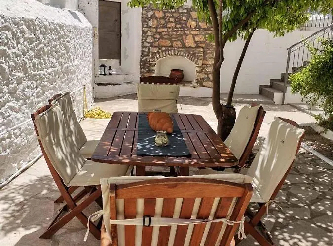 Nyaraló Giannas House